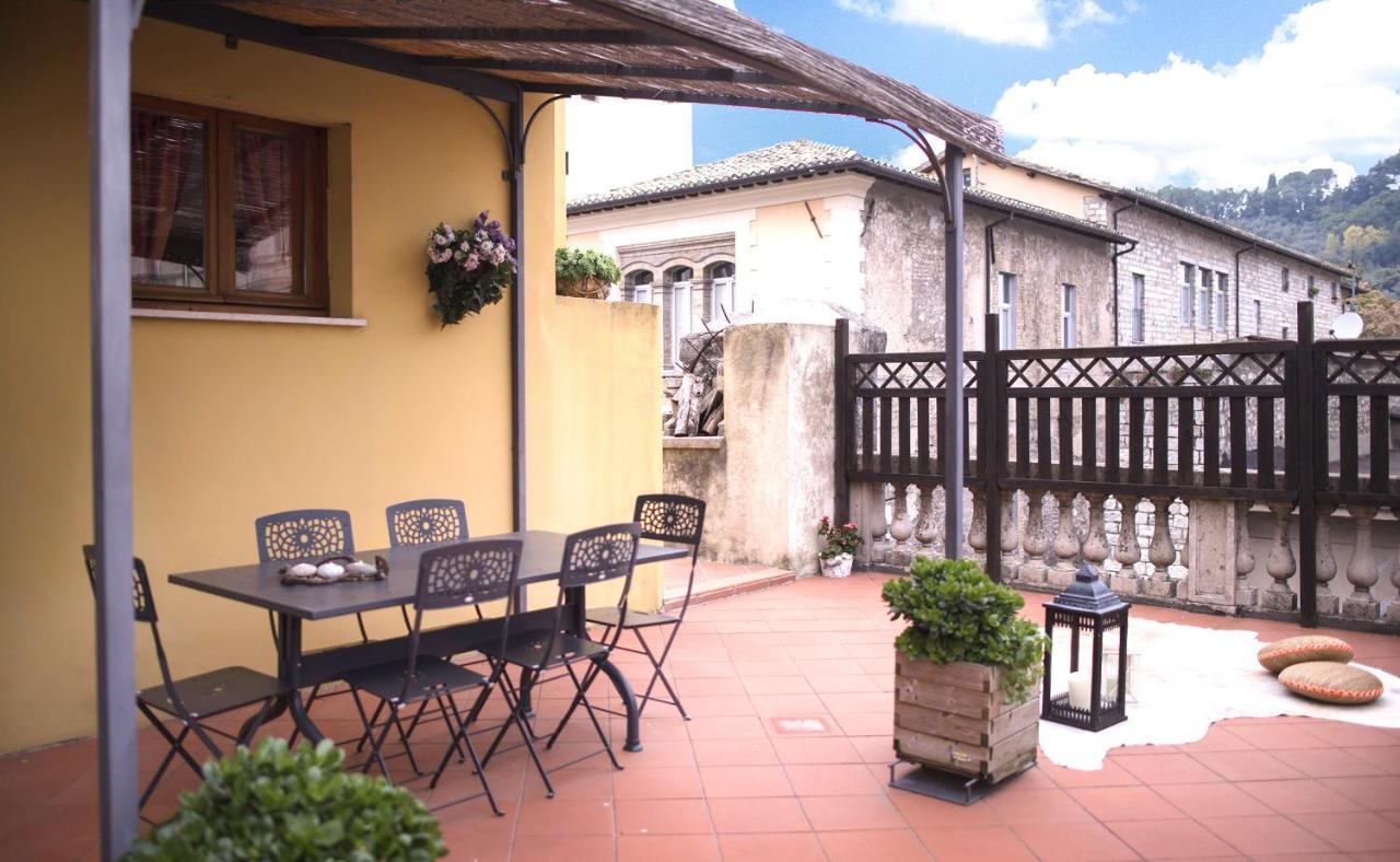 Apartamento La Terrazza Spoleto Habitación foto